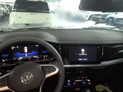 Volkswagen 帕萨特插电混动 2025, 7500 км, за 126100 CNY - фото 10