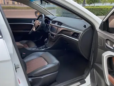 Geely Emgrand 2017, 55000 км, за 22799 CNY - фото 6