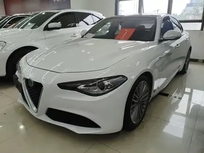 Alfa Romeo Giulia · 2018 год