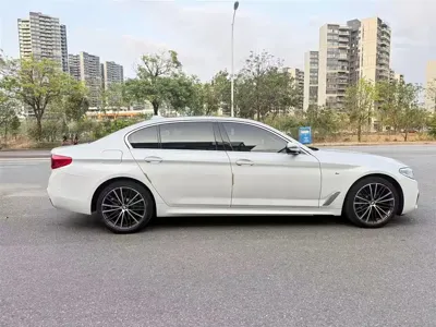 BMW 5 Series 2020, 80000 км, за 179000 CNY - фото 8
