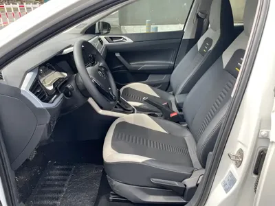 Volkswagen Polo 2021, 35000 км, за 47800 CNY