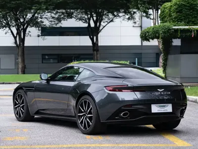Aston Martin DB11 2023, 9700 км, за 1568000 CNY - фото 6