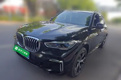 BMW X5 · 2022 год