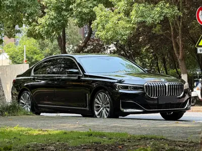 BMW 7 Series 2021, 60000 км, за 338000 CNY