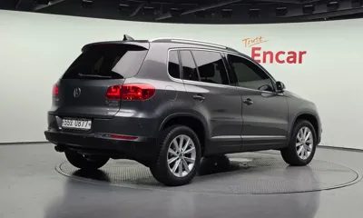 Volkswagen Tiguan 2016, 112654 км, за 10800000 KRW - фото 2