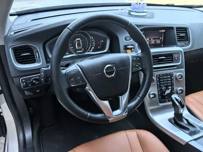 Volvo S60 2018, 86000 км, за 68500 CNY - фото 16