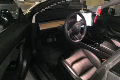 Tesla Model 3 2019, 105100 км, за 104830.47 CNY - фото 19