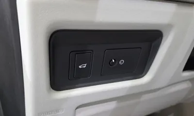 Land Rover Discovery Sport 2018, 108038 км, за 10000000 KRW - фото 28