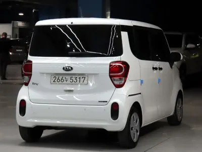 Kia Ray 2021, 68260 км, за 8000000 KRW - фото 2