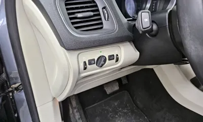 Volvo V40 2015, 62434 км, за 8300000 KRW - фото 16