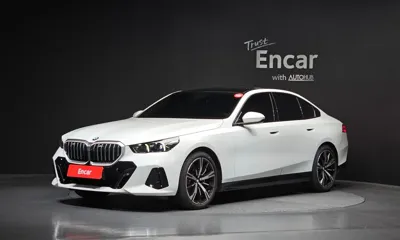 BMW 5-Series · 2026 год