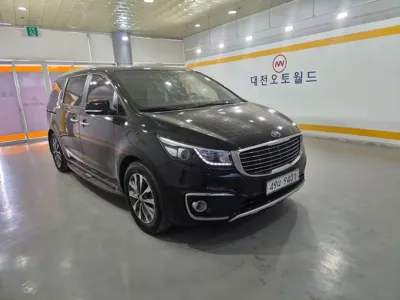 Kia Canival 2016, 150000 км, за 7900000 KRW