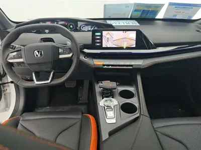 Changan UNI-V 2026, 500 км, за 85800 CNY - фото 12