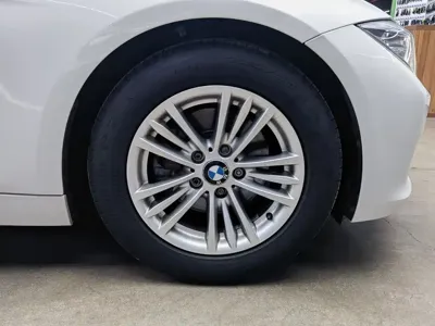 BMW 3 Series 2015, 118400 км, за 49800 CNY - фото 17