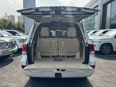 Toyota Land Cruiser 2016, 200000 км, за 488000 CNY - фото 11