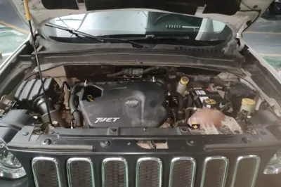 Jeep Renegade 2016, 71700 км, за 38952.36 CNY - фото 21