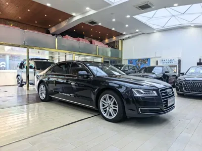 Audi A8 2016, 259000 км, за 128000 CNY