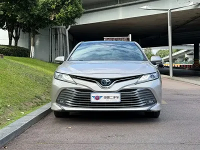 Toyota Camry 2019, 103000 км, за 89800 CNY