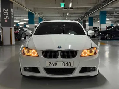 BMW 3-Series · 2009 год