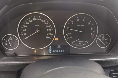BMW 3 Series 2015, 125399 км, за 40150.87 CNY - фото 11