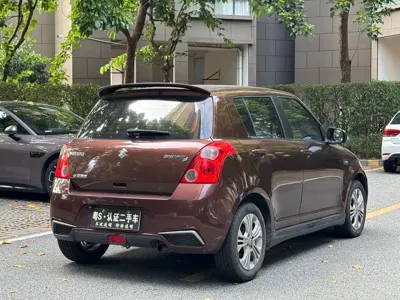 Suzuki Swift 2015, 125800 км, за 16800 CNY
