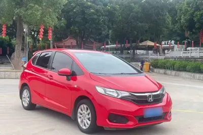 Honda Fit 2018, 80800 км, за 53922.21 CNY