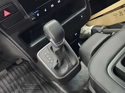Hyundai Staria 2025, 7673 км, за 31900000 KRW - фото 8