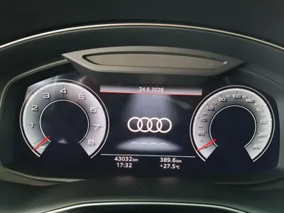 Audi Q7 2023, 43000 км, за 358000 CNY - фото 9