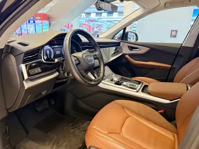 Audi Q7 2024, 90000 км, за 319000 CNY - фото 4