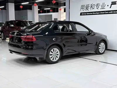 Volkswagen Lavida 2013, 120000 км, за 16000 CNY