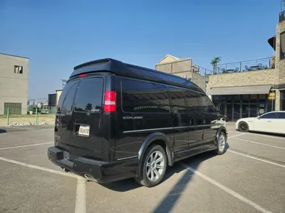 Chevrolet Express Van 2016, 129000 км, за 26500000 KRW