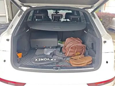 Audi Q5L 2024, 18900 км, за 204000 CNY