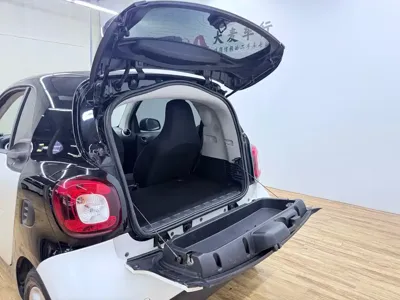 Smart Smart Fortwo 2017, 66200 км, за 39900 CNY - фото 6