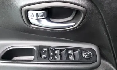 Jeep Renegade 2017, 110885 км, за 8900000 KRW - фото 20