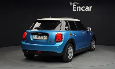 MINI Cooper 2016, 84753 км, за 6300000 KRW