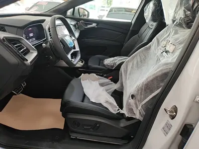 Audi Q4 e-tron 2026, 100 км, за 160000 CNY - фото 15