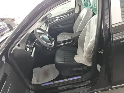 Volkswagen 帕萨特插电混动 2026, 100 км, за 136400 CNY - фото 15