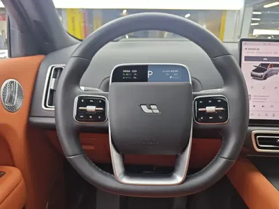 Li Auto Li L8 2025, 11399 км, за 285800 CNY - фото 8