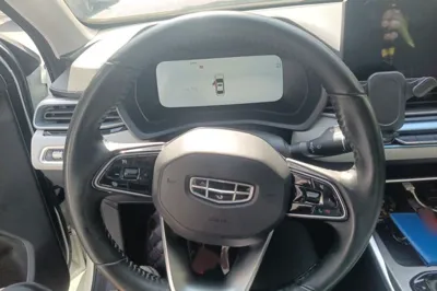 Geely Auto Emgrand 2023, 68100 км, за 58646.08 CNY - фото 9