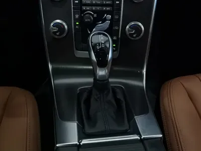 Volvo S60 2014, 98300 км, за 29900 CNY - фото 13