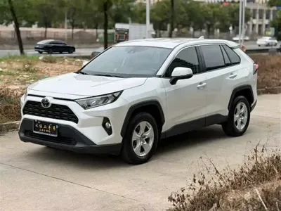 Toyota RAV4 · 2021 год