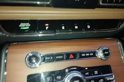 Lincoln Aviator 2023, 51300 км, за 305557.69 CNY - фото 8