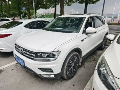 Volkswagen Tiguan L · 2019 год
