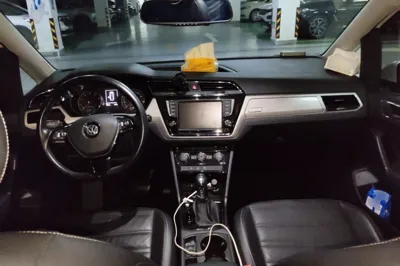 Volkswagen Touran 2018, 36700 км, за 94411.19 CNY - фото 9