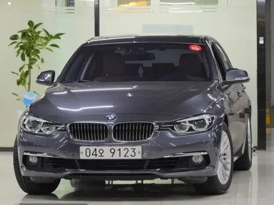 BMW 3-Series · 2018 год