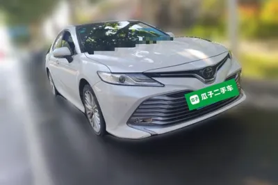 Toyota Camry 2019, 141600 км, за 100507.98 CNY - фото 3