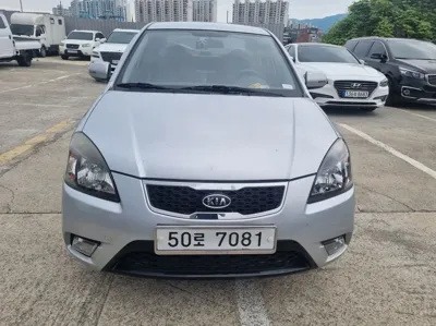 Kia Pride 2011, 138426 км, за 2300000 KRW
