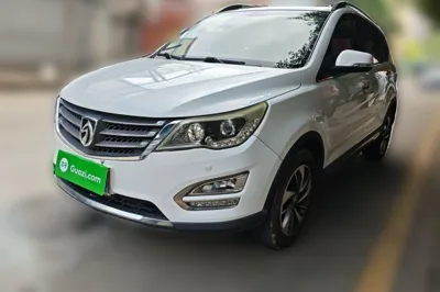 Baojun 560 2016, 72700 км, за 29378.85 CNY - фото 1
