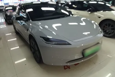Tesla Model 3 2023, 27100 км, за 193909.91 CNY