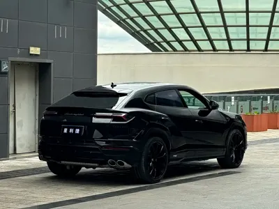Lamborghini Urus 2023, 68500 км, за 2298000 CNY